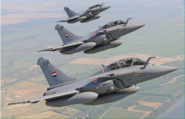 Rafales B des forces aeriennes egyptiennes Actualités Défense | Aviation d'entrainement et d'attaque | Budgets des armées et effort de Défense