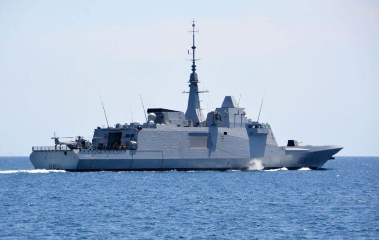 La 6éme FREMM, la Normandie, débute ses essais à la mer.