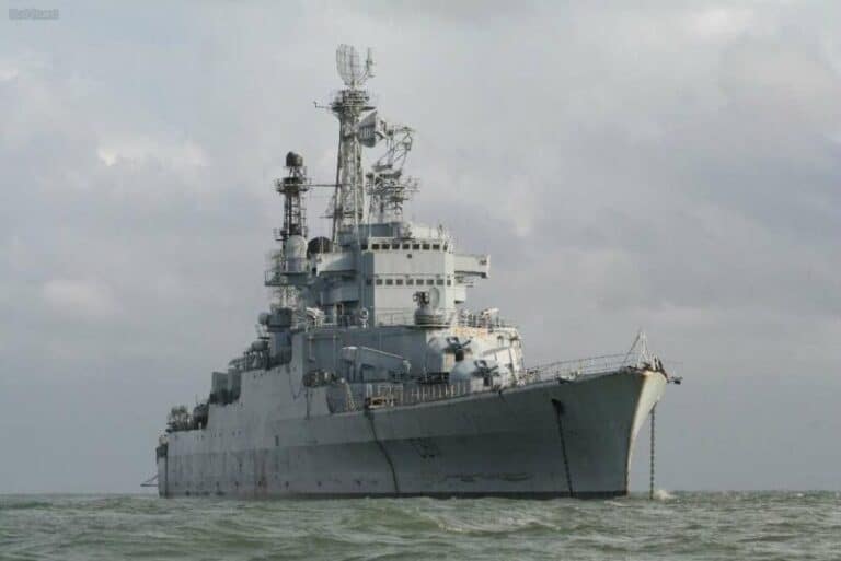 Faut-il construire à nouveau des croiseurs pour la Marine Nationale ?