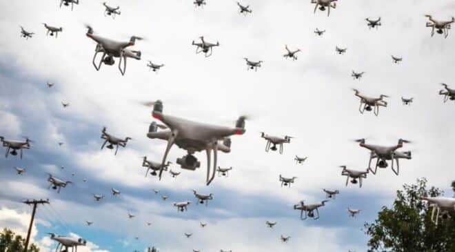enjambre de drones