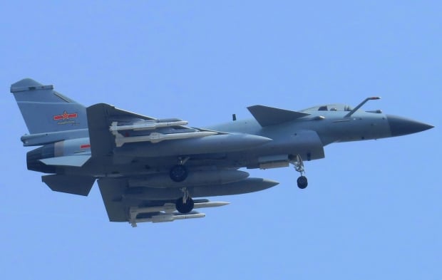 PL 10 e PL 12 che equipaggiano un caccia leggero J10 Aviazione da caccia | Missili aria-aria | Pianificazione e piani militari