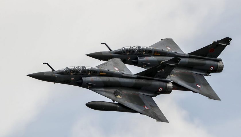 Air Force Mirage2000D bezpečná hliadka Vojenské aliancie | Analýza obrany | Rozpočty a obranné sily ozbrojených síl