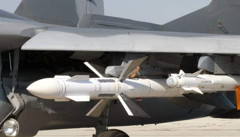 R27R-Rakete auf einer Mig29-Verteidigungsnachrichten | Kampfflugzeug | Indopakistanischer Konflikt
