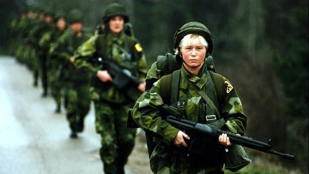 Servizio militare svedese Analisi della difesa | Bilanci e sforzi di difesa delle Forze Armate | Politica di difesa