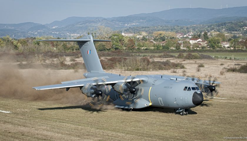 L'A400M a réussi des simulations de ravitaillement avec un H225M Caracal 1 A400M tactique Actualités Défense | Allemagne | Aviation de Transport