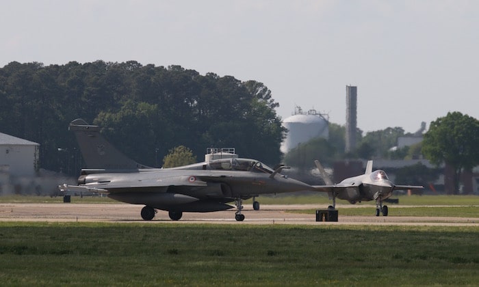Rafale Francúzsky a americký F35A na čakacom mieste Nemecko | Analýza obrany | Awacs a elektronický boj