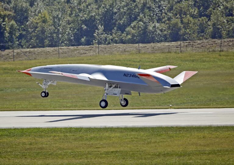 Le Drone MQ-25 Stingray de l’US Navy a fait son premier vol