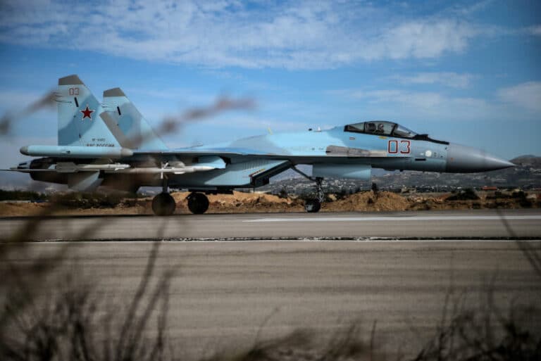 [En Bref] : des Su-35 en Algérie, le Portugal qui veut se détourner du F-35, et les pontons d’assaut chinois qui apparaissent en vidéo.