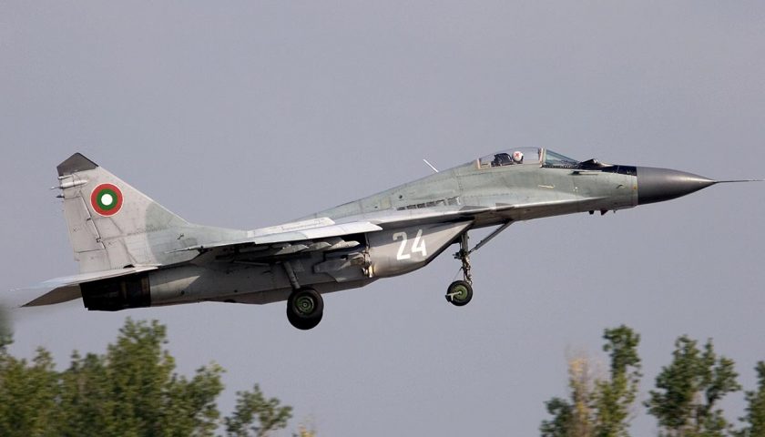 МиГ 29 Бугарска Дефенце Невс | Авиони за обуку и напад | Борбени авиони