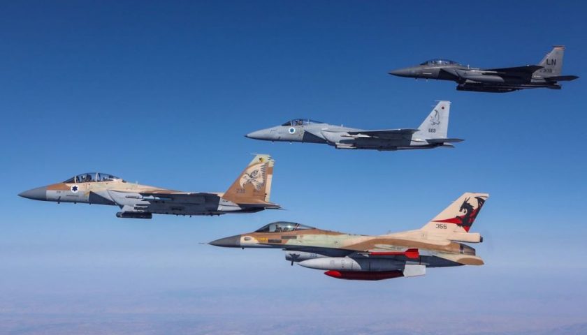 IAF F15 und F16 Verteidigungsnachrichten | Kampfflugzeug | Militärflugzeugbau