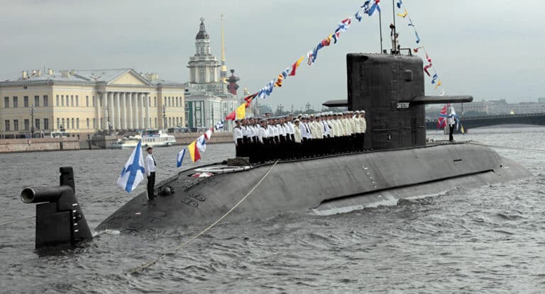 La Russie annonce le début des travaux de construction pour 6 nouveaux navires, dont 2 sous-marins et une corvette