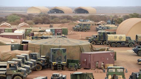 o bază militară franceză pe 29 mai 2015 în Gao, în nord-estul Mali 6201332 Defense News | Contracte de apărare și licitații | STATELE UNITE