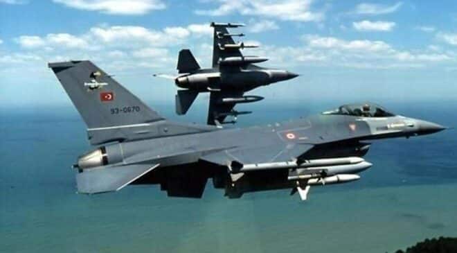 F16 turco