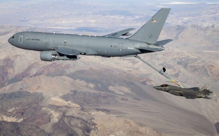 Boeing va renforcer les défenses de son ravitailleur KC-46A Pegasus pour répondre aux nouvelles menaces