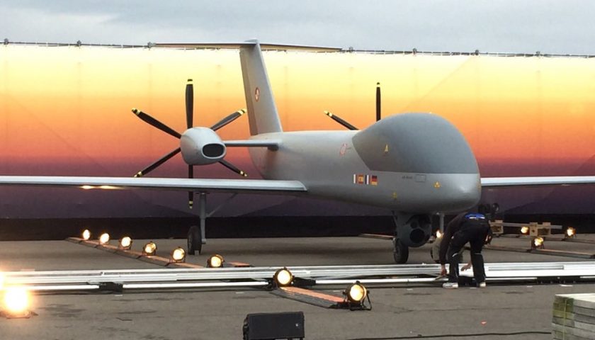 La Maquette grandeur nature du drone europeen EuroMale Actualités Défense | Allemagne | Aviation de Transport