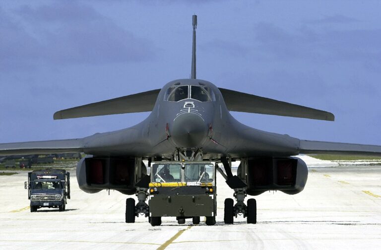 Pour préparer l’arrivée du bombardier B-21, l’US Air Force va diminuer les capacités opérationnelles de ses B-1B Lancer