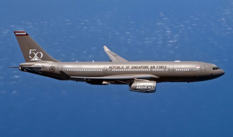 Airbus annonce collaborer avec Singapour sur le développement d’une capacité de ravitaillement en vol automatique