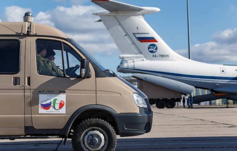 Crise du coronavirus : pourquoi la Russie aide-t-elle l’Italie ?
