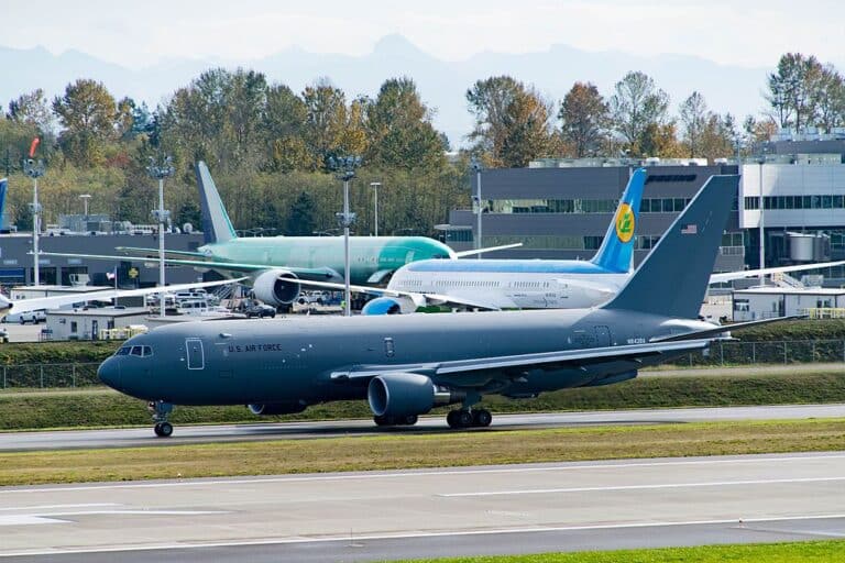 En raison du Covid-19, Boeing suspend la production des avions P-8 Poseidon et KC-46 Pegasus