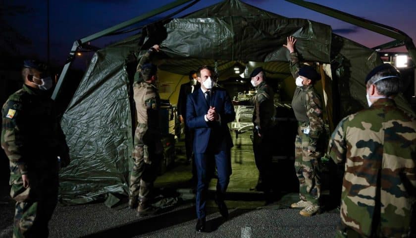 Macron Militärkrankenhaus analysiert Verteidigung | Armeehaushalte und Verteidigungsbemühungen | Zulieferkette für die Verteidigungsindustrie