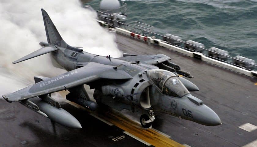 Новости реактивной обороны морской пехоты Harrier Jump | Десантный десант | Истребитель