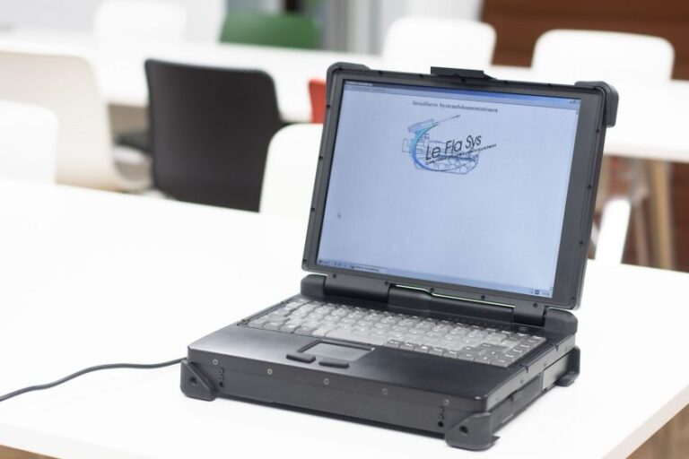 Un ancien PC de la Bundeswehr vendu d’occasion contenait encore des informations classifiées