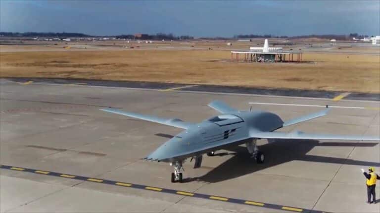 L’US Navy commande 3 drones ravitailleurs MQ-25 Stingray supplémentaires à Boeing