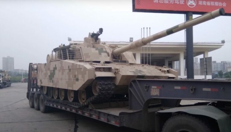 Le Pakistan reçoit ses premiers chars lourds VT4 de facture chinoise