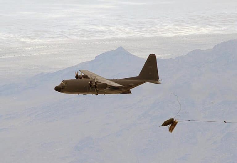 L’US Air Force pourrait transformer ses avions de transport en bombardiers, et bien plus encore