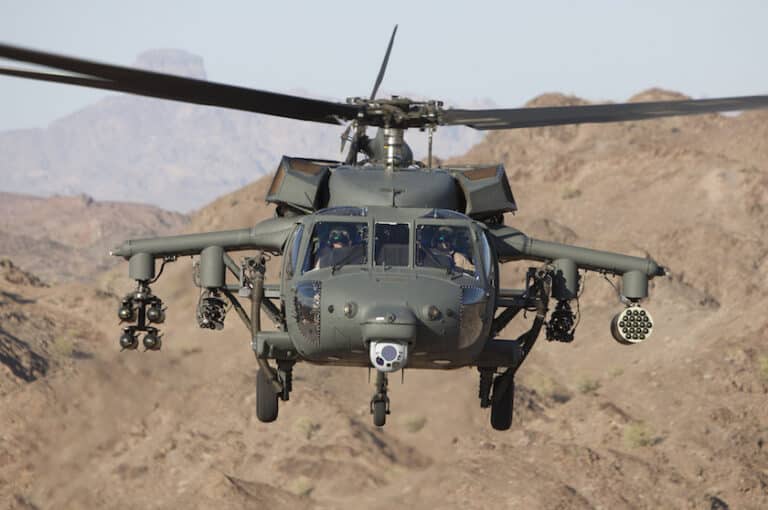 Sikorsky propose son S-70i Armed Black Hawk aux Philippines et tente de relancer le marché des hélicoptères de manœuvre armés