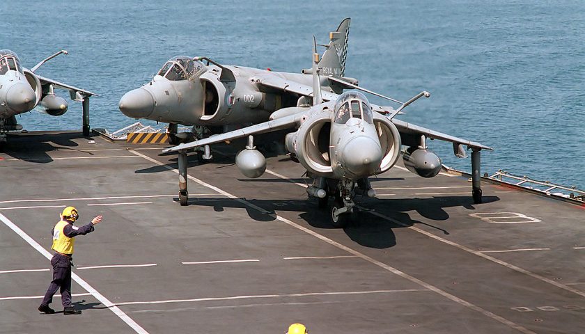 SeaHarriers FA2 in Persian Gulf Actualités Défense | Aviation de chasse | Communication institutionnelle défense