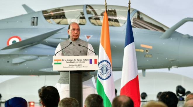 Shri Rajnath Singh, ministro da defesa da Índia Rafale Aviões de combate | Análise de Defesa | Cadeia de subcontratação industrial de defesa
