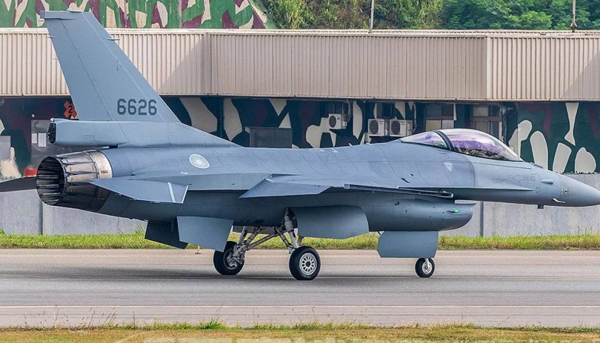 Le F-16V Block 70/72 est la version la plus moderne du chasseur monomoteur de Lockheed-Martin. Il emporte notamment un radar AESA AN/APG-83 Scalable Agile Beam Radar (SABR)