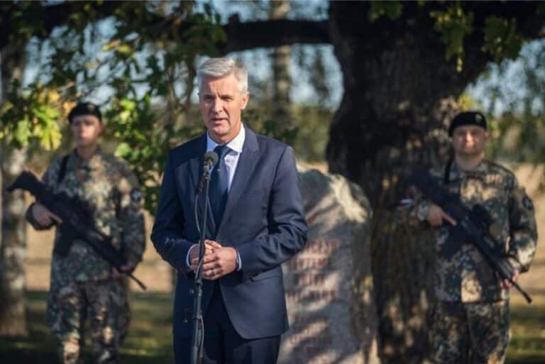 Après la Pologne, la Lettonie propose de payer pour des troupes US sur son sol