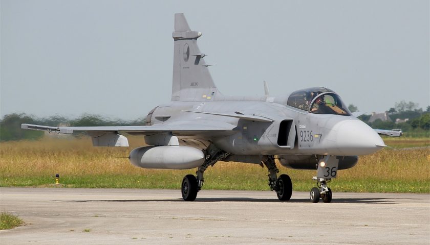 ग्रिपेन JAS39 चेकोस्लोवाकिया रक्षा समाचार | लड़ाकू विमान | रक्षा संस्थागत संचार
