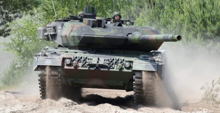 चेक गणराज्य 50 भारी टैंकों के अधिग्रहण पर बातचीत कर रहा है Leopard 2ए7+