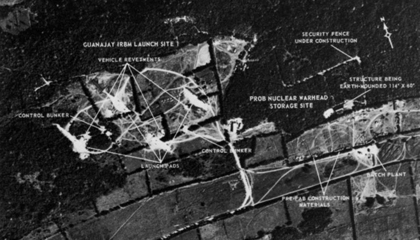 क्यूबा मिसाइल संकट 17 प्रति रक्षा समाचार | अवाक और इलेक्ट्रॉनिक युद्ध | संयुक्त राज्य अमेरिका