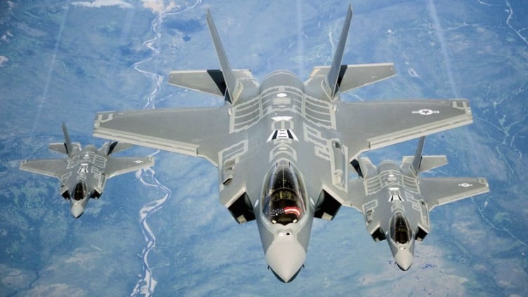 F35 USAF Defense News | Jagerfly | Hærens budgetter og forsvarsindsats