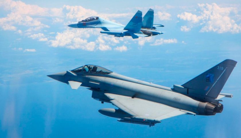 आरएएफ Typhoon e1618230904836 Analyses Défense | Conflit dans le Donbass | Déploiement de forces - Réassurance