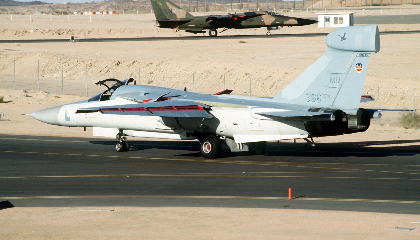 EF 11A Raven EW USAF Defense News | Aerei da combattimento | Awac e guerra elettronica