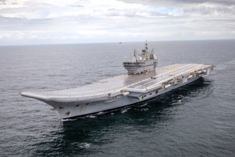 La Marine Indienne s’apprête à commander un sister-ship au porte-avions INS Vikrant