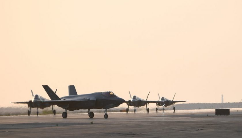 Le Su-75 Checkmate revient à la charge aux EAU pour tenter de sortir définitivement le F-35 17 F 35 Al Dhafra Actualités Défense | Armes Laser et énergie dirigée | Contrats et Appels d'offre Défense