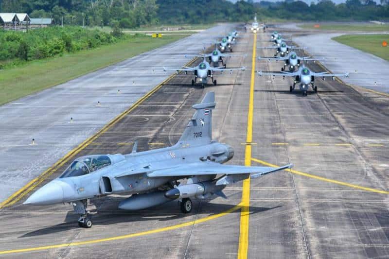 Royal Thai air Force JAS 30 Gripen C/D elephant walk