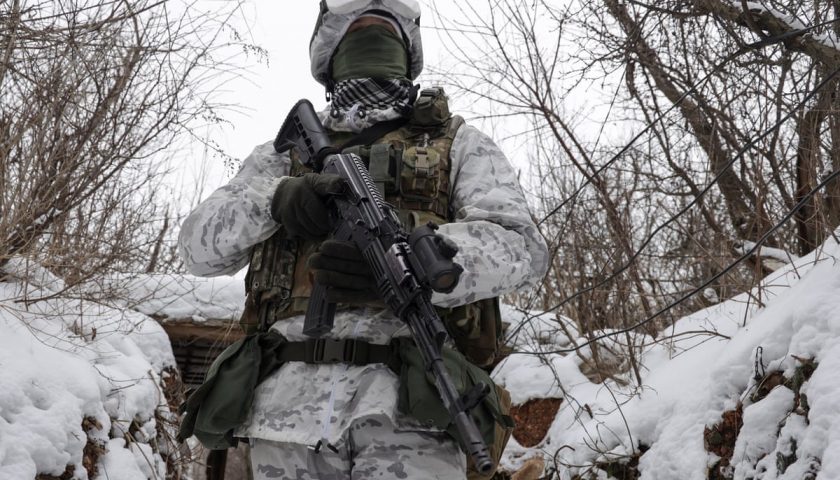 ukrain soldiat montain Actualités Défense | Contrats et Appels d'offre Défense | Coopération internationale technologique Défense