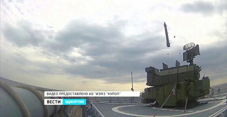 La Marine Russe embarque des systèmes antiaériens TOR M2 sur ses corvettes en Mer Noire