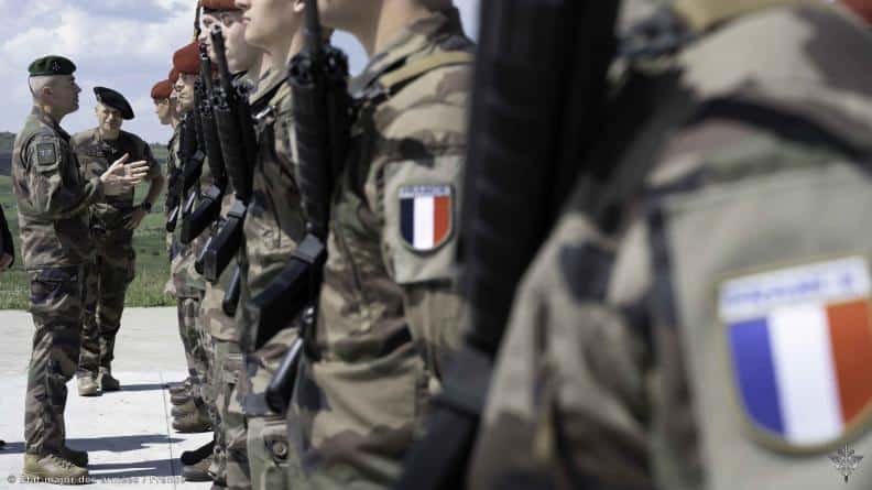 FRace troupe roumanie Actualités Défense | Armes Laser et énergie dirigée | Assaut amphibie