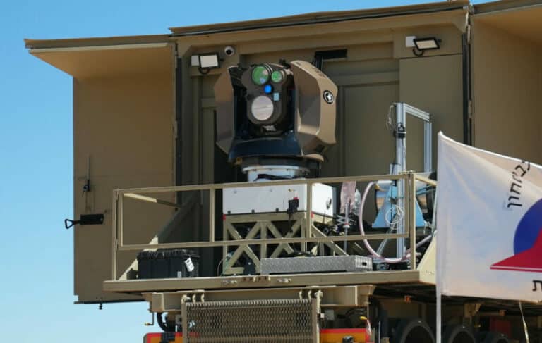 Le système anti-aérien laser Iron Beam israélien pourrait entrer en service d’ici moins de 3 ans