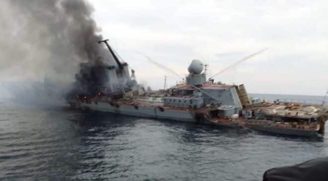 Крейсер «Москва» - затоплен.