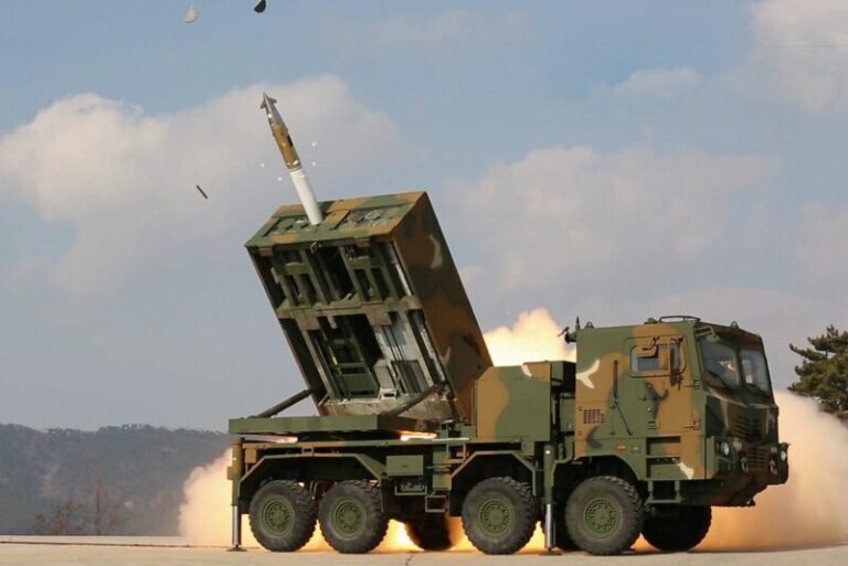 La Pologne commande 300 lance-roquettes multiples sud-coréens K239 Chunmoo pour constituer la plus formidable force terrestre en Europe