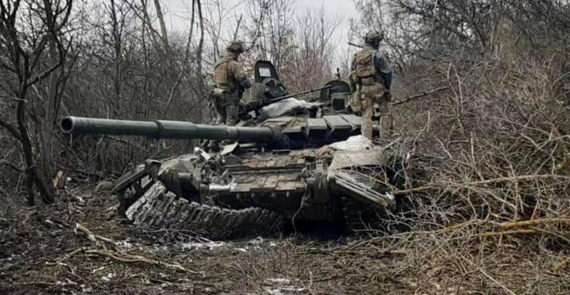 Tanque de batalla ruso destruido